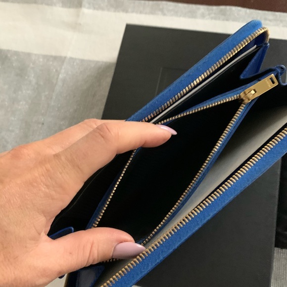 Saint Laurent Travel Size Wallet - Picture 7 of 8